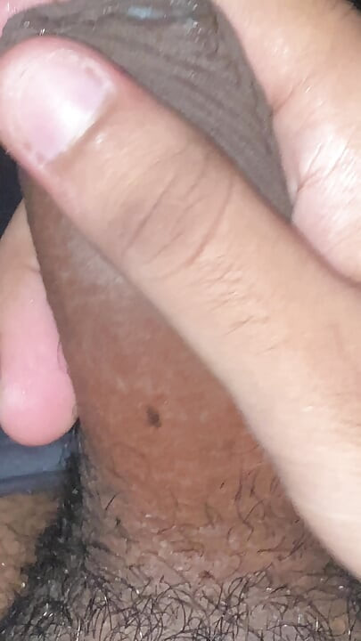 Apne mote or lambe lund ka paani nikalte huwe