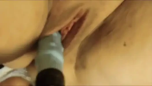 Apa yang terjadi jika aku sendirian di kamar b?