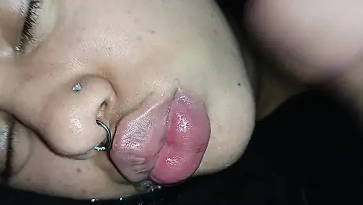CREAMPIE IN THE MOUTH THIRSTY FOR CUM, SPURTING MILK FOR A BITCH