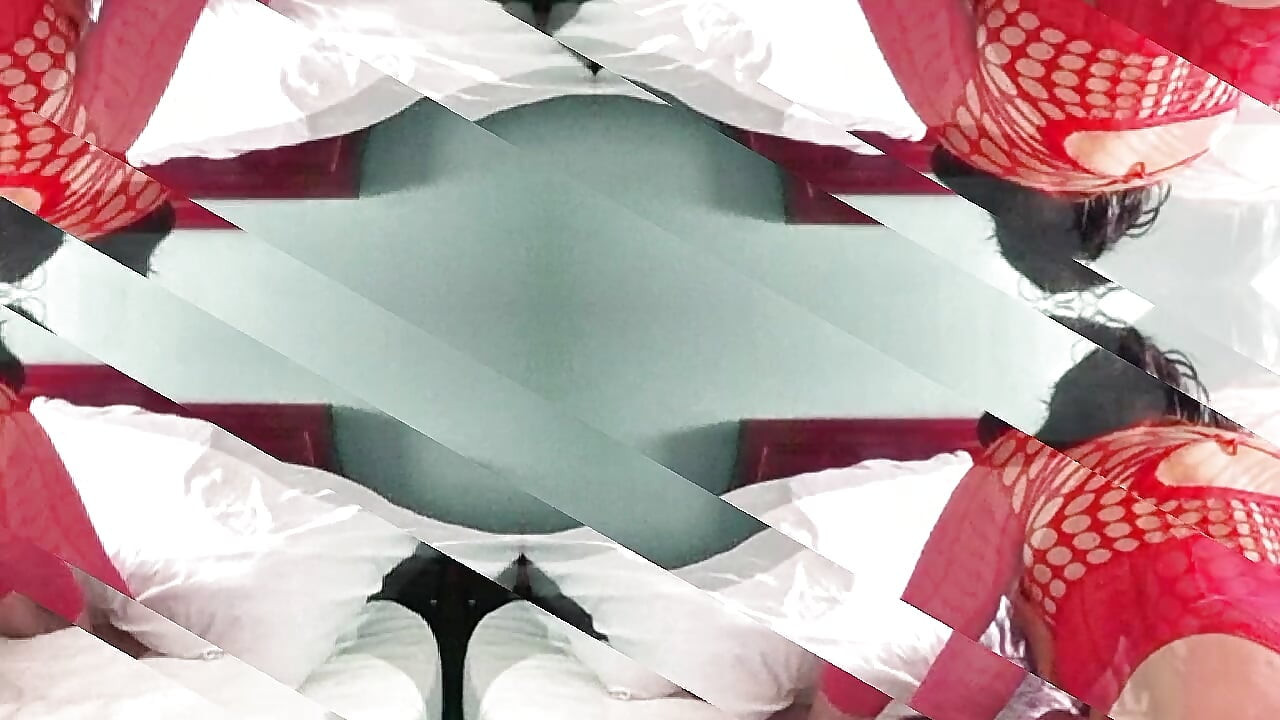 Sesso lesbico con la mia figliastra di 20 anni