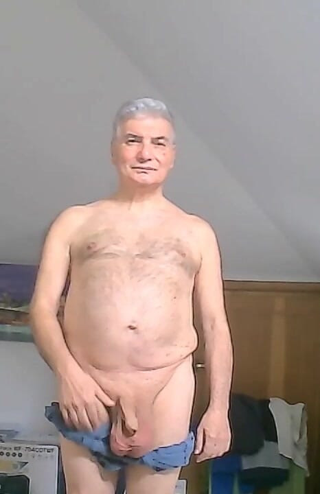 my body completely naked