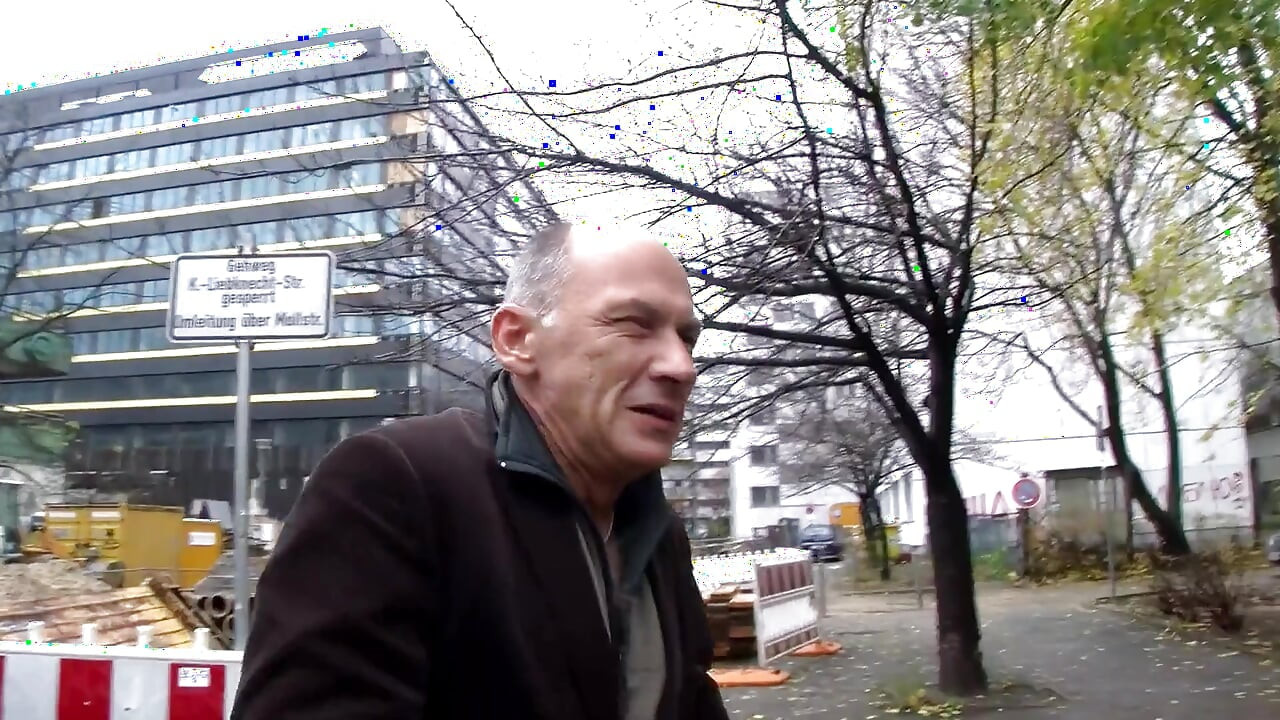 내 자지를 빨아주는 거유 밀프