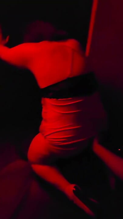 Ms milf rides a sybian
