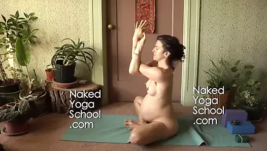 Pregnant-Naked-Yoga