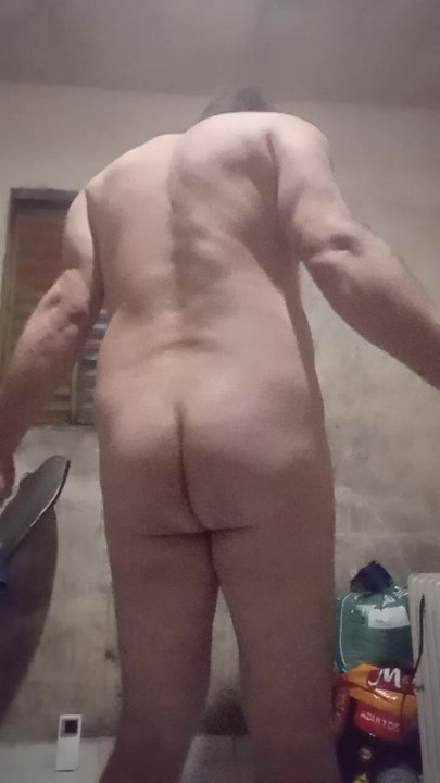 Me naked jumping ropes