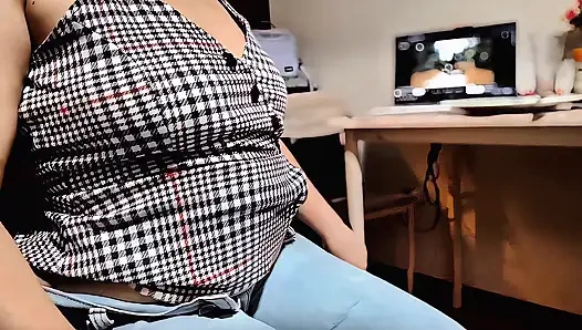 Nicoles Weiches Bauchspiel &saftiger Dicker Arsch Necken