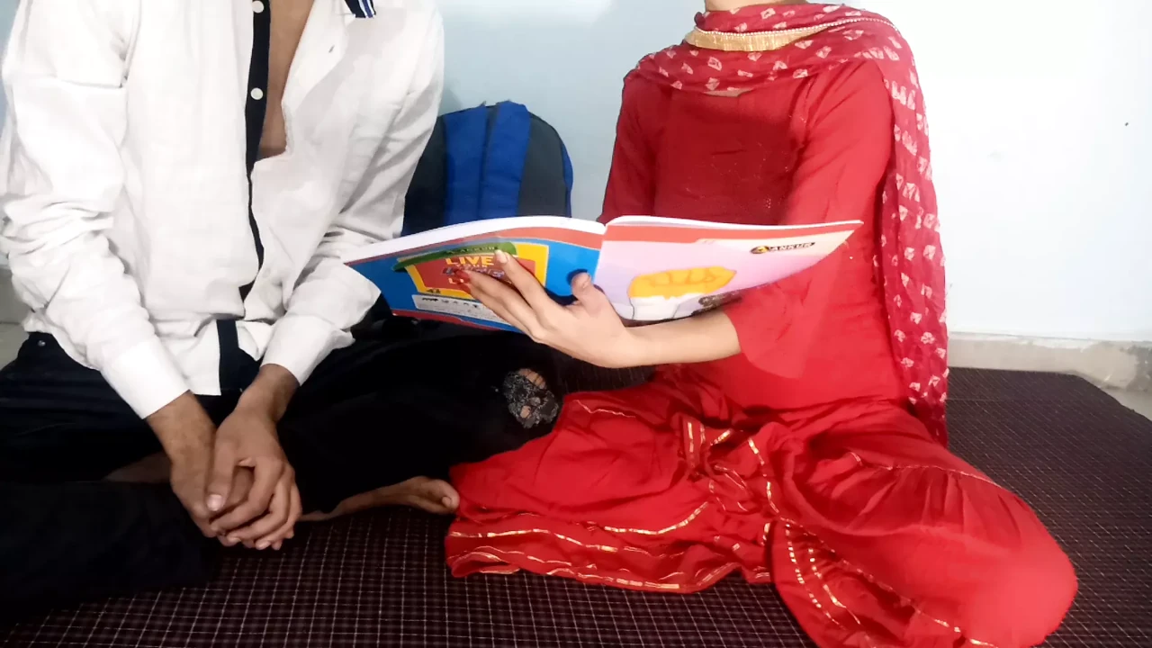 Desi Pyasi Teacher Ko Tution pe Choda