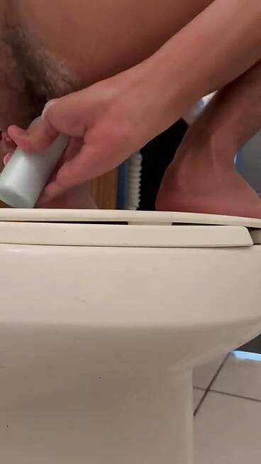 把一条船推到我的屁股上