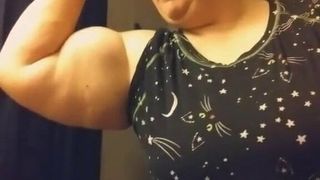 Grubaski z bicepsami 5