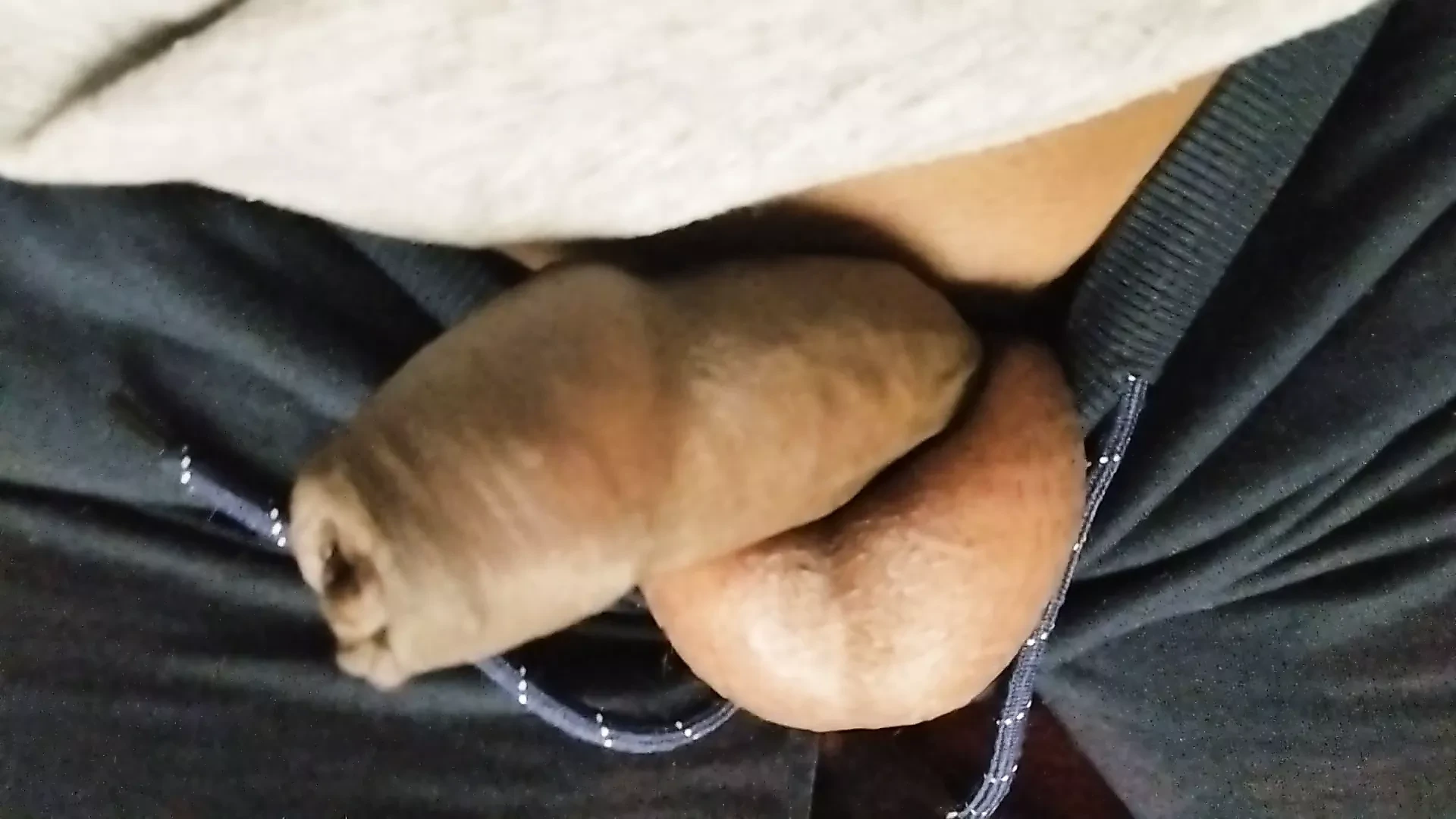 Grandi palle piene di sperma, parte 2. pene enorme, pene incirconciso