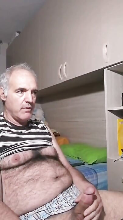 Een lange zaterdag om te genieten van het hard rukken van mijn lul!