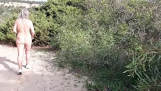 Granny Looks for a Lover Nacked in the Woods