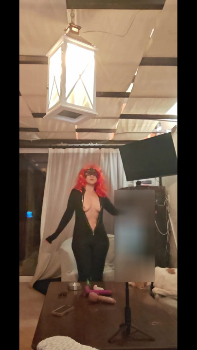 Zadirkivan plesni striptiz