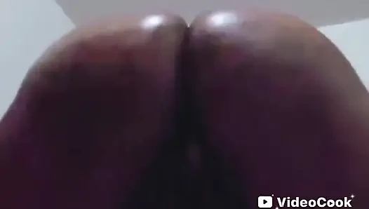 Стриптиз для баскетбольного мяча в видео от первого лица!