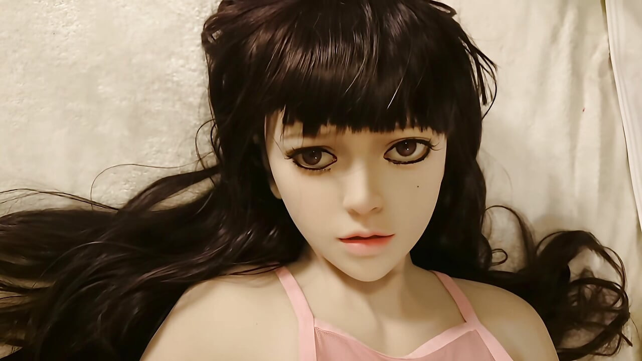 Funwest Doll Lily is Selling Cookies - with AI sequences