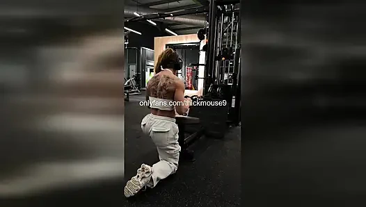 TIKTOK ACCIDENT  18YO LEAKS CREAMY PUSSY DURING LIVESTREAM