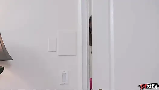 Dfxtra Heating up Sexy Cougar Gigi Dior