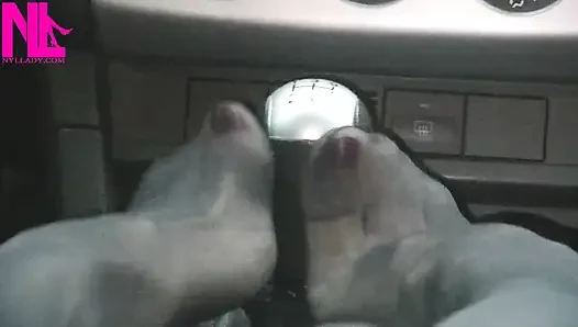 Реввинг Ford Focus и ногами его палка сдвига