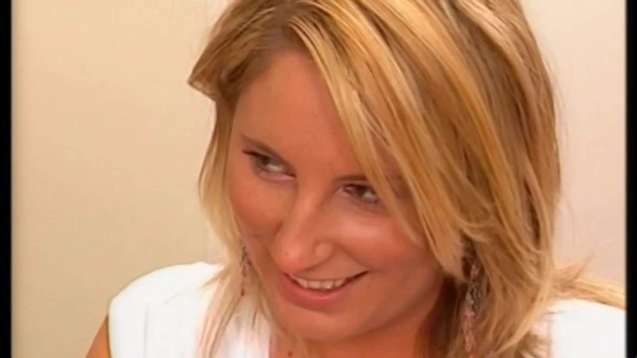 Sexy Blonde Mom Big Natural Tits Gets Fucked by Stepson on Kitchen Table