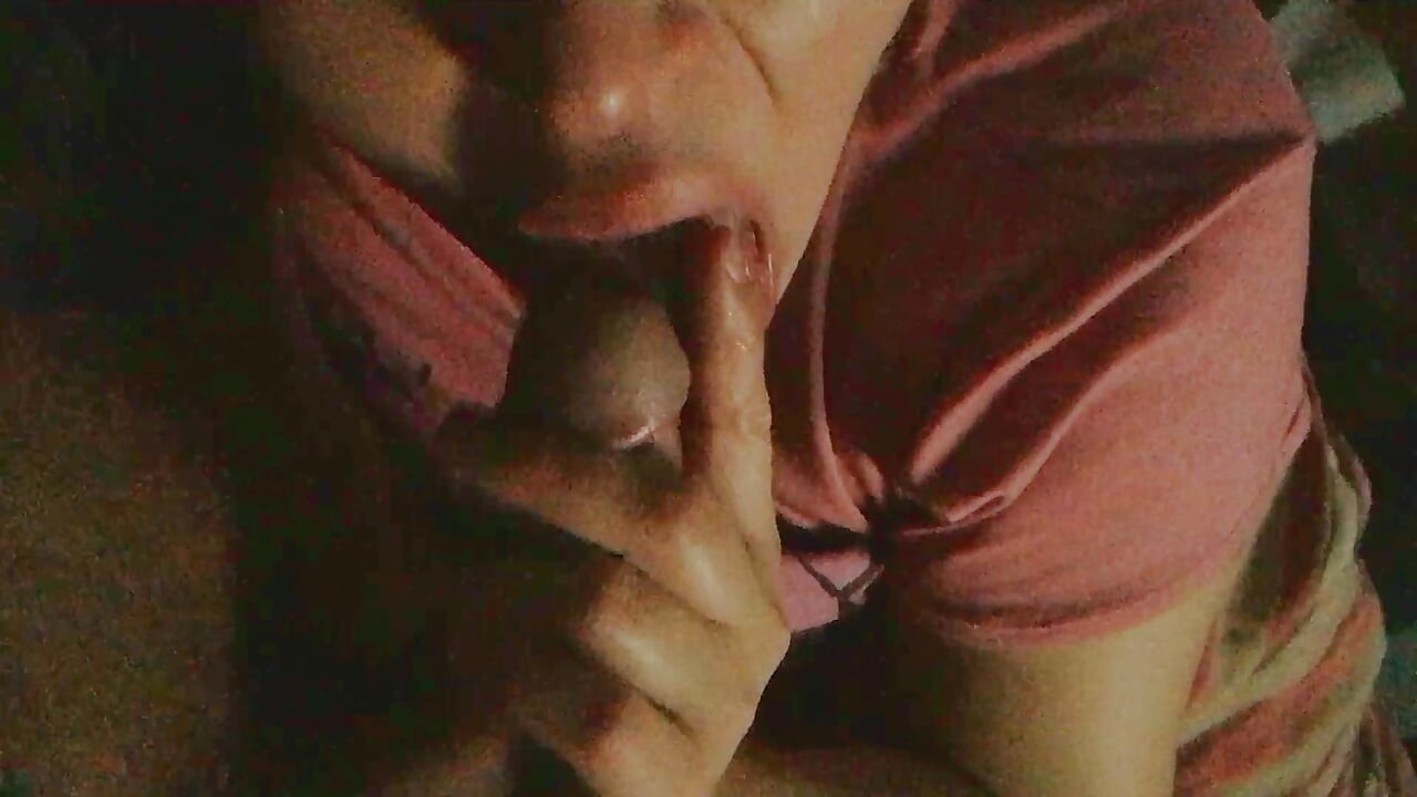 Isabel swallows a big cock from a stranger