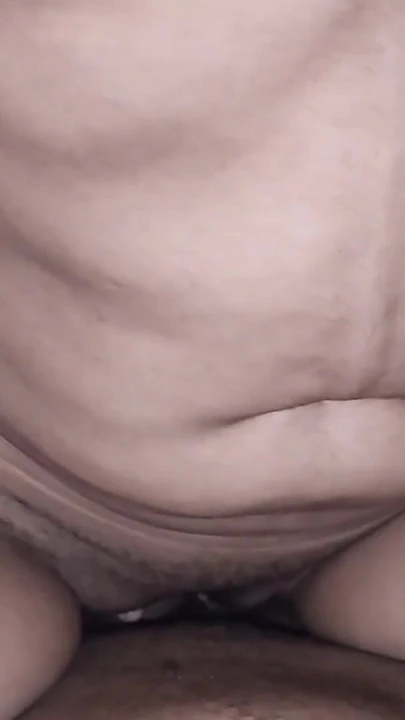 Episch moment van "Pakistaans meisje dat aan mijn penis zuigt en haar neukt"