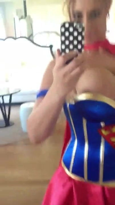 Huge - Supergirl