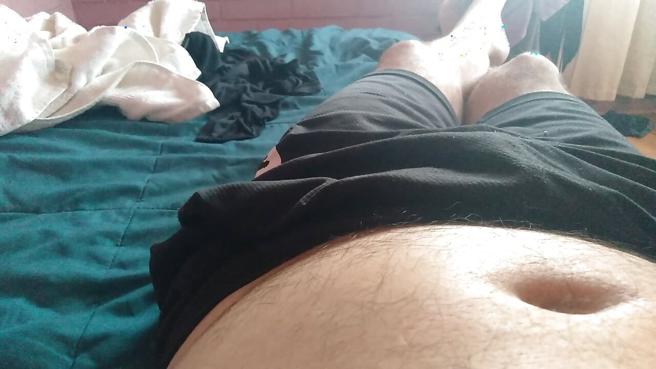 Jovem oferece seu super pênis como um vibrador hardcore