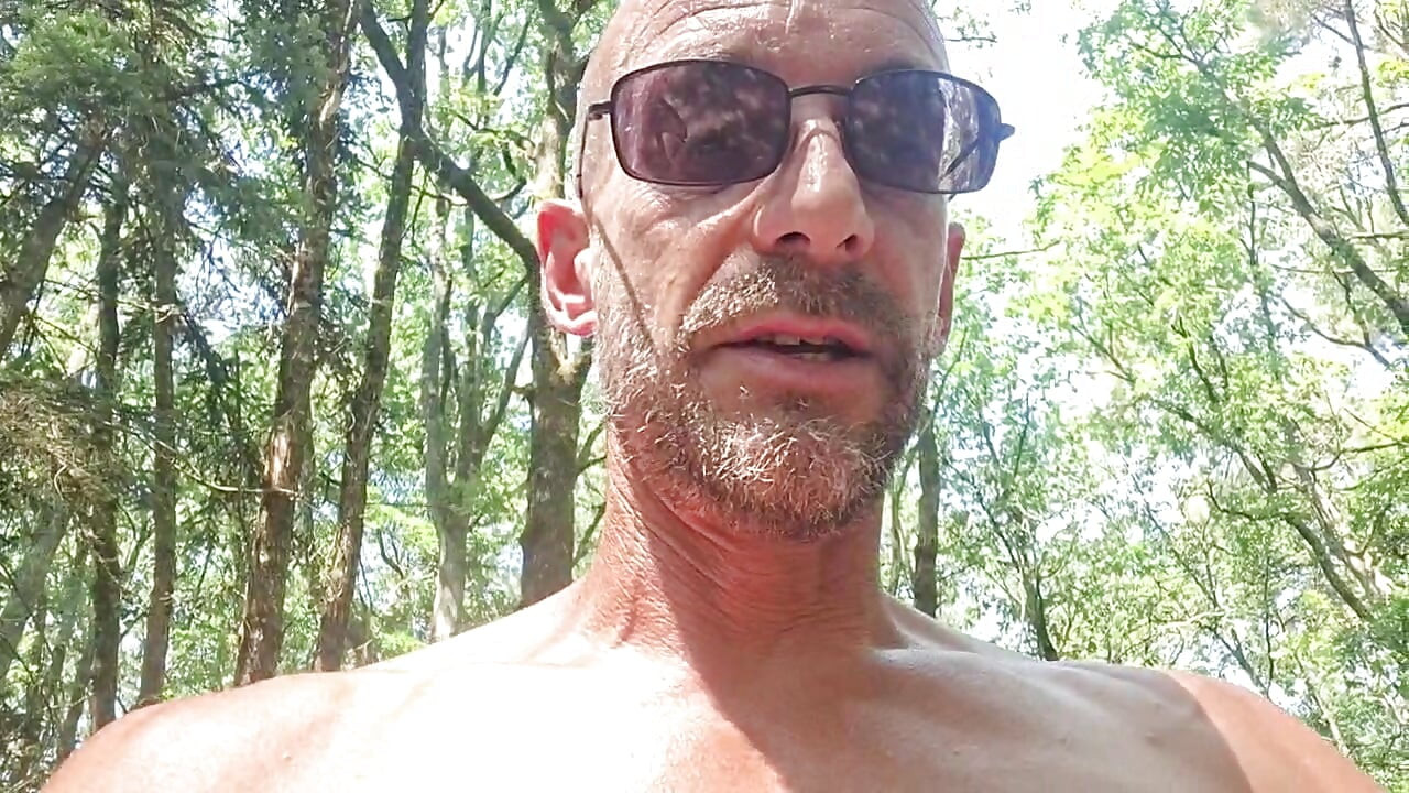 A good session of and exib live on a path in the forest with a friend, remi06cam4