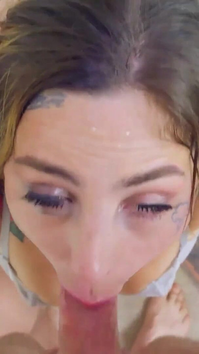 Cute Brunette Dia Gets Her Pussy Pounded For The Holidays By Toby Dick! | Clip 1