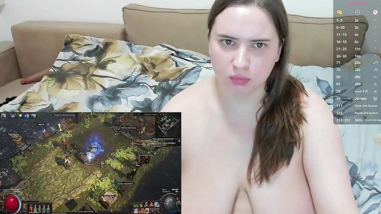 لعب Path Of Exile وإسقاط هيهي