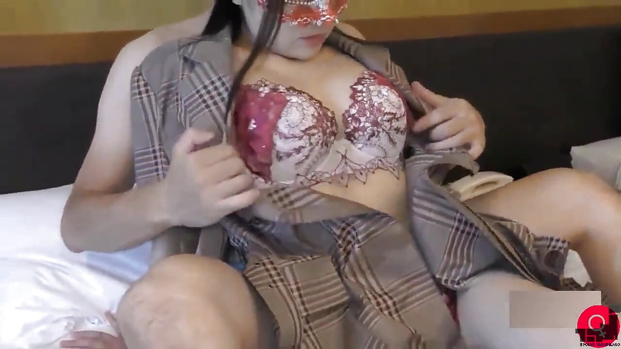 Mamă sexy curvă obraznică 0393 necenzurat