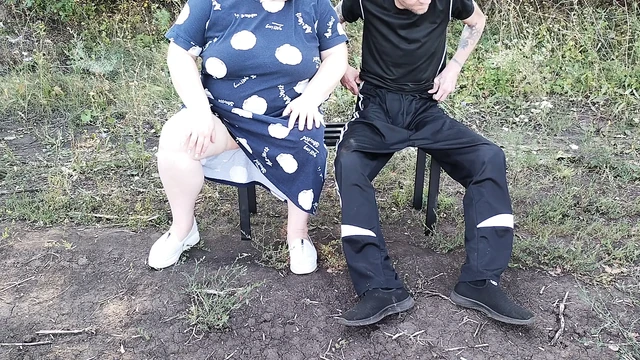 A girlfriend in a public park jerks off my dick until I cum