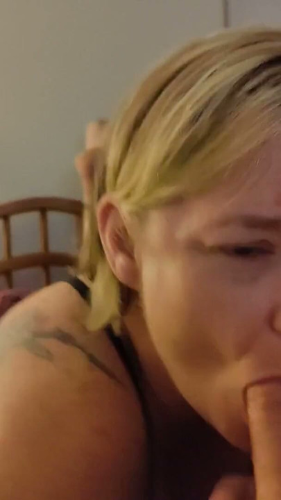 Kijken hoe ze geniet van een lul live | Clip 2