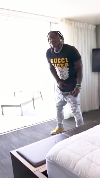 Blue Haired Xoe Grim Takes BBC Louie Smalls at KingBBC | Clip 1