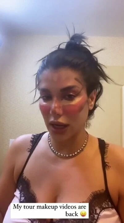 RITA, TIT'S & Make-Up