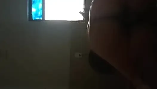 Ева не может выдержать трах, мы пошли в дешевый мотель заняться сексом