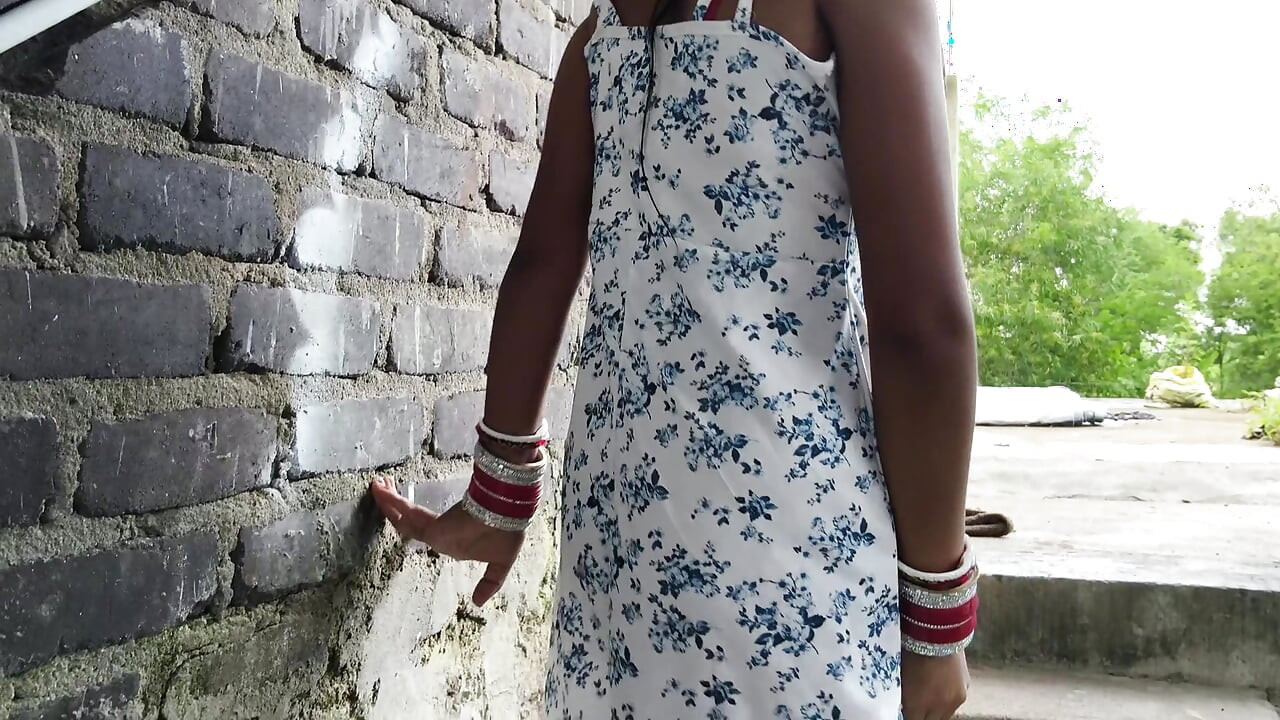 I first time outdoor my sister-in-law face fucking in Indian chudai