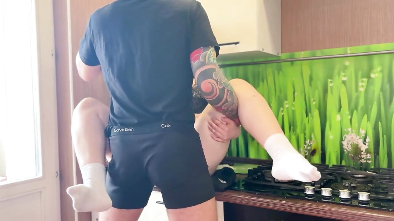 Stepmom Cant Resist: Passionate Dry Hump & Ass Grinding