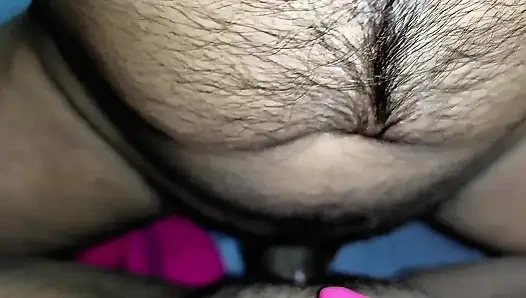 Karı koca ev romantik bir şekilde eğleniyor