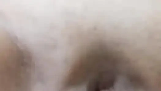 Cewek sange ini lagi ngidam dientot habis-habisan sama kontol besar sampai matanya merem melek