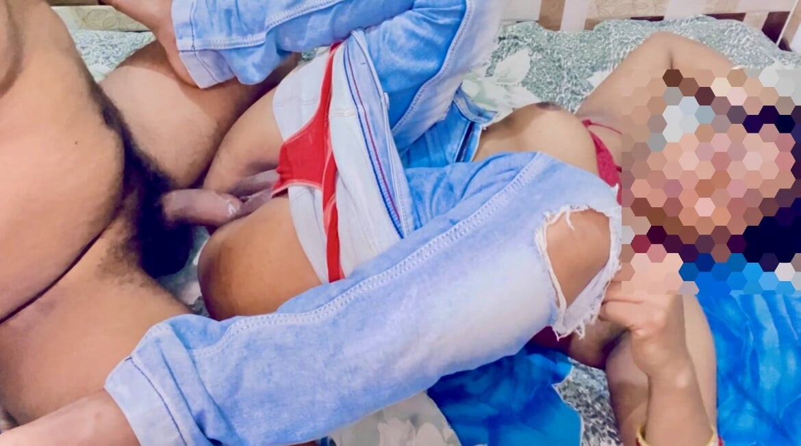 Indijska bhabhi prvi put jebanje u trapericama