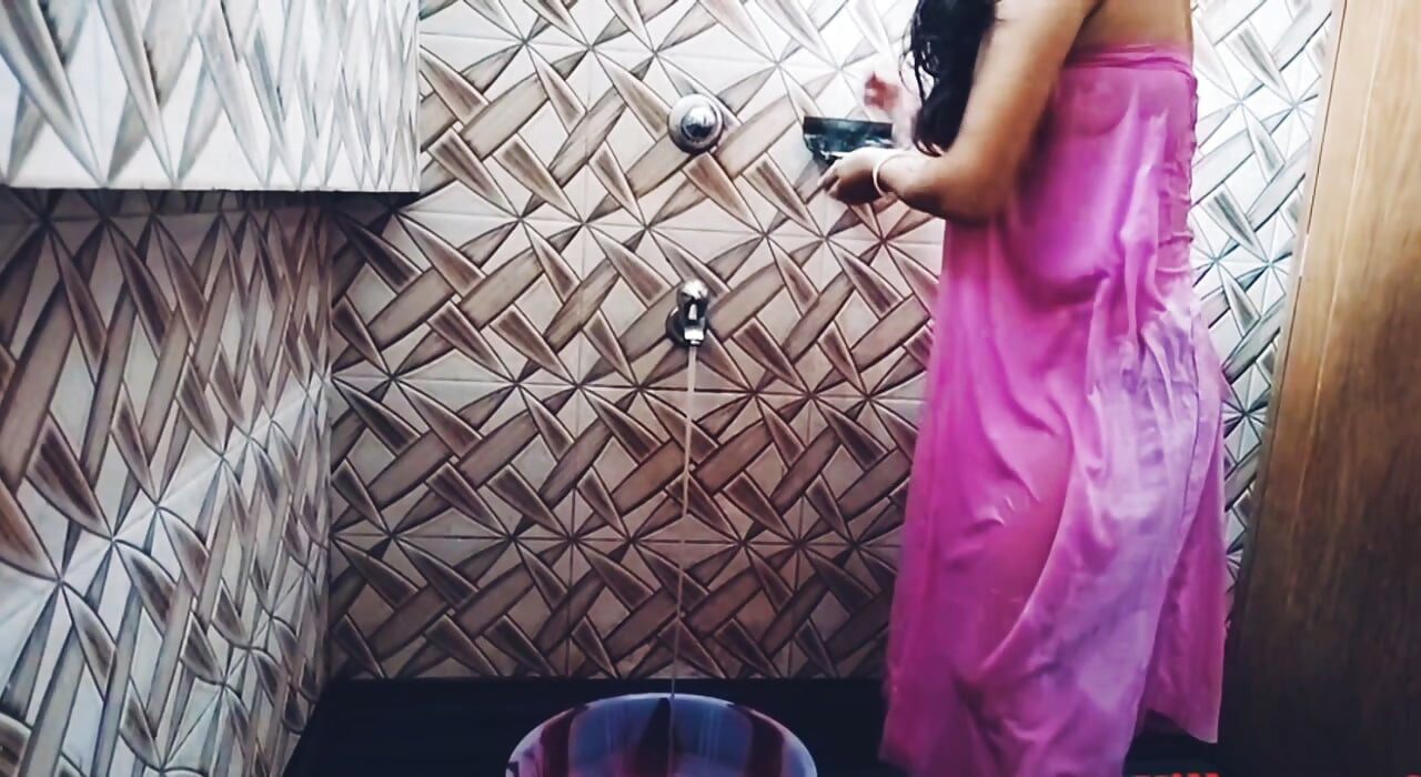 I spied on my Hot Bhabi in the shower and unexpectedly got sex