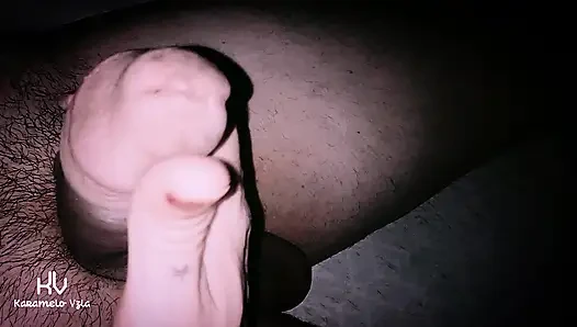 Ehefrau streichelt schwanz in nahaufnahme