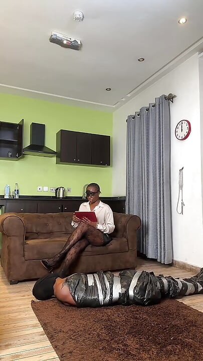 African Femdom BDSM Bondage - Domina Havi