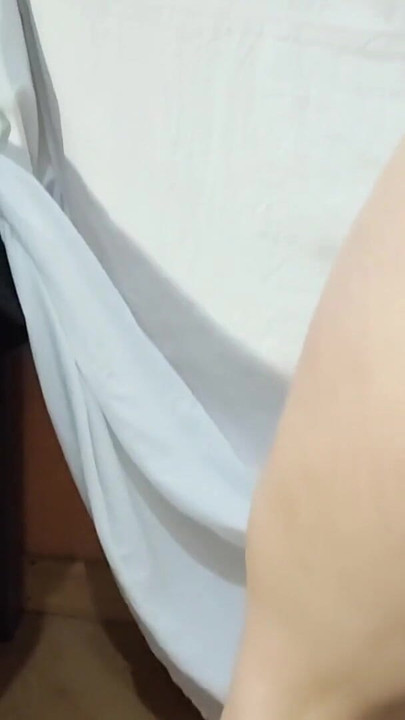 Unforgettable moment from "I spy on my roommate while she works out"