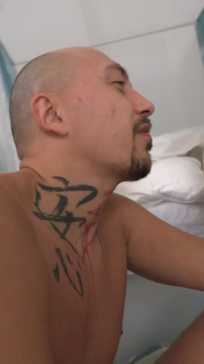 VIP4K รูตูดของเขาเป็นคอร์สหลักสําหรับมื้อเย็น | คลิป 1