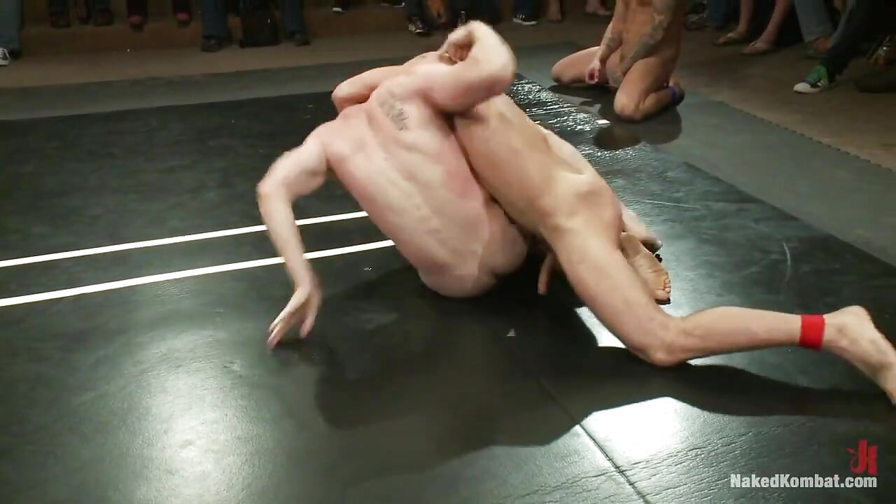 Intense Live Tag-team Match!