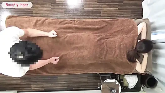 Uncensored Oil Session. Petite Idol Like Beauty Returns for Long Treatment - Part1