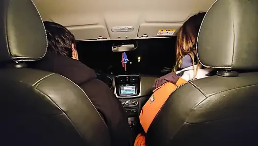 Ein doppelter blowjob im auto meiner freundin, SCHMUTZIGE MORBIDE MÄDCHEN