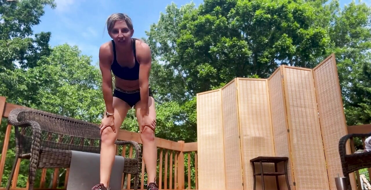 How Many Burpees Lora Cross Can Do